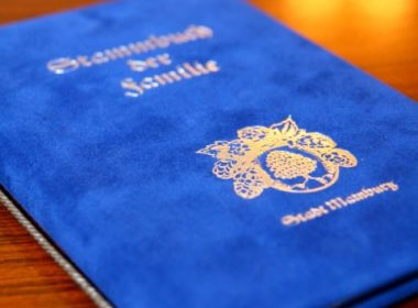 Ahnenforschung im Stammbuch